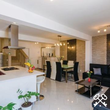 PRILIKA! Četverosobna kuća na Rijeci Dubrovačkoj