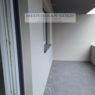 Prodaje se moderan trosoban stan u kvalitetnoj novogradnji