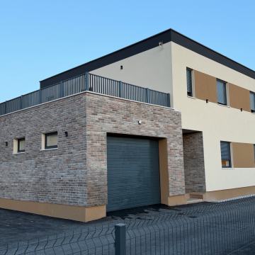Moderna  {{ LUKSUZNA KUCA 265 m2   }} **USELJIVA **NOVOGRADNJA