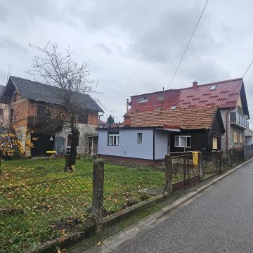 Prodajemo dvije kuće, 200 m2, Trnava, Donja Dubrava
