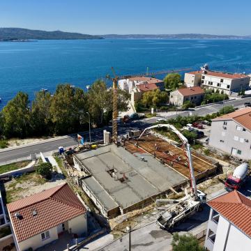 PRVI RED DO MORA – Kaštel Sućurac – Trosoban stan