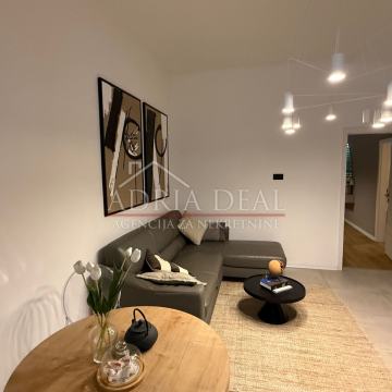 Pula, centar dvosoban stan 57m2