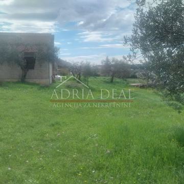 Pula, građevinsko zemljište 3000 m2