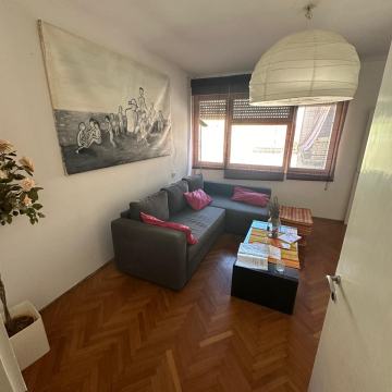 Pula, strogi Centar, trosobni stan 76 m2, 2 kupaone