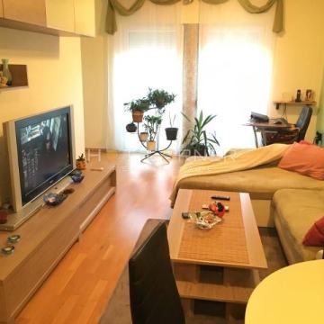 Pula, Valdebek - 1.kat, 55m2, terasa, parkirno mjesto