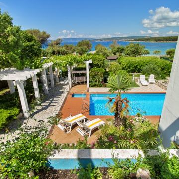 Punat, kuća prvi red do mora!