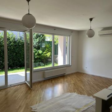 REMETE, PRODAJA, 3.5 SOBAN STAN, VRT 250 m2, GARAŽA, PODRUM