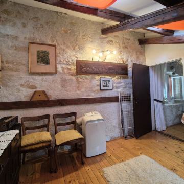 RENOVIRANA KAMENA KUĆA,PAVIĆINI,DUGA UVALA