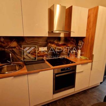 Rijeka Centar, renoviran četverosoban stan