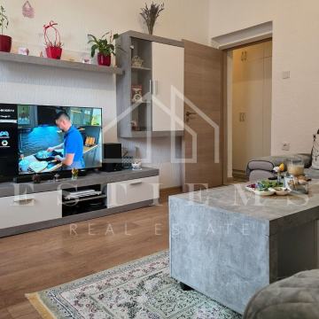 Rijeka, Podmurvice, Novoadaptiran stan blizu pravnog fakulteta