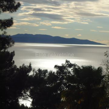 Matulji - nedovršena etaža kuće sa prekrasnim pogledom