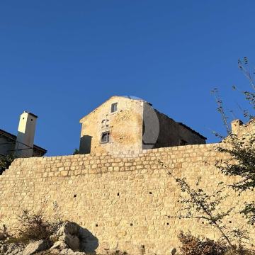 RIJETKOST!!! Samostojeća kuća u starogradskoj jezgri, pogled more