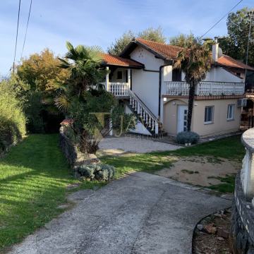 Risika/Vrbnik, Dvojna kuća 101 m2, 1 km od mora