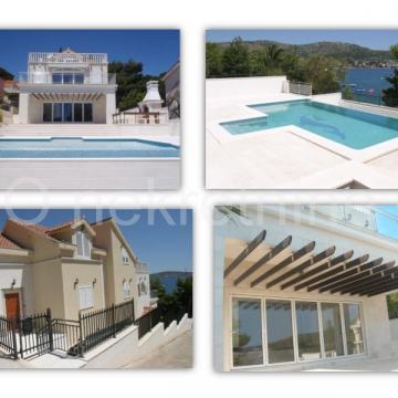 Rogoznica, vila prvi red uz more na prodaju