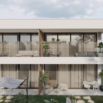 ROVINJ - OKOLICA - stan s terasom i vrtom u novogradnji 66,50 m2