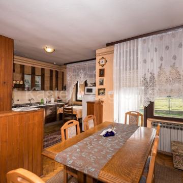 Rugvica, prodaja, obiteljska kuća, dvojni objekt, 175m2