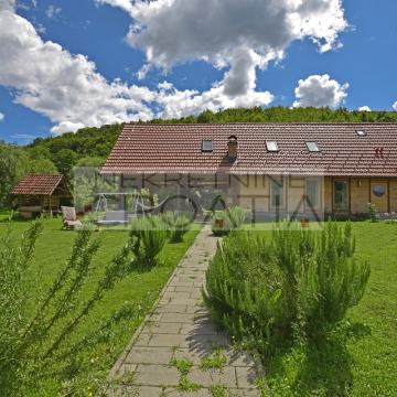 SNIŽENO!!! PRILIKA: RUSTIKALNA VILA S BAZENOM