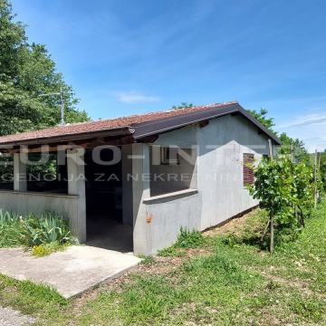 Salnik, vikendica na parceli 5.755 m²