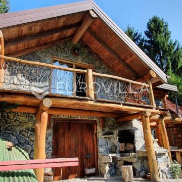 Samobor, prekrasna obiteljska vikendica NKP 152 m2 na zemljištu 1.565