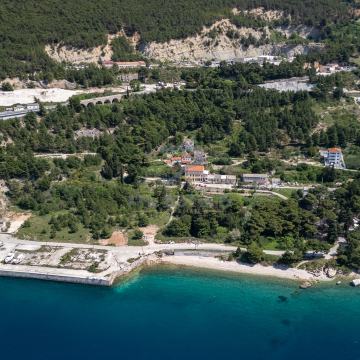 SNIŽENO  kamena kuća s pogledom na more: Omiš, Ravnice, 112 m2