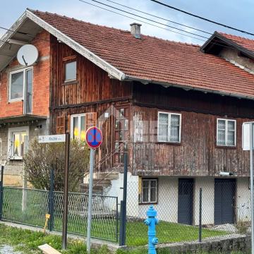 Prodaje se kuća s gospodarskim objektom u Gornjoj Bistri, useljiva – o