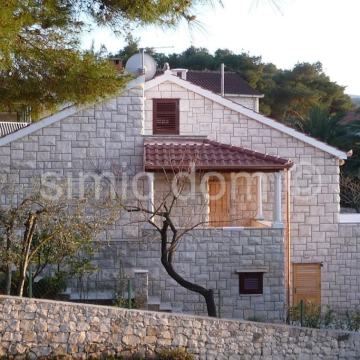 Šarmantna kuća blizu mora, Brač