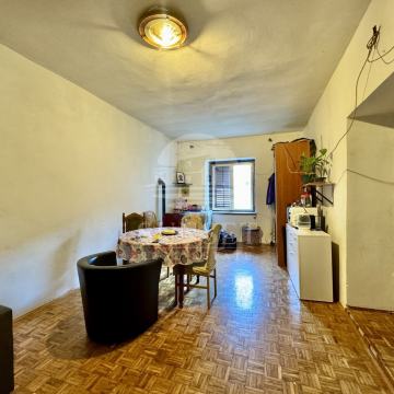 ŠARMANTNA KUĆA U SRCU BUJA S POGLEDOM NA MORE, JULIJSKE ALPE I VELIKOM