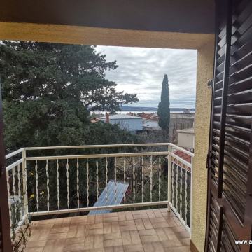 Selce, Centar- katnica sa dva apartmana i pogledom na more