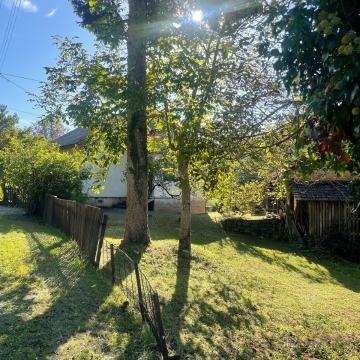 Seosko imanje 200 m od Kupe-veliki potencijal za život,odmor