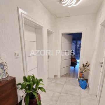 Sesvete–Sopnica-samostojeća novouređena kuća 158 m2 + dvorišna kućica