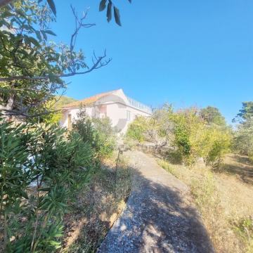 Šibenik, Vodice, otok Prvić, samostojeća kuća, zemljište (prodaja)