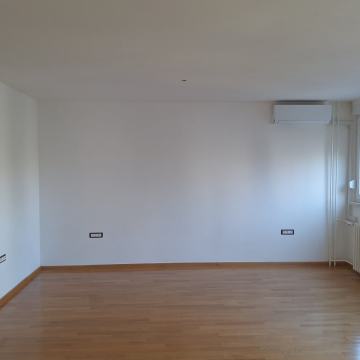 SJENJAK – POTPUNO RENOVIRAN TROSOBAN STAN, 64,52 m²