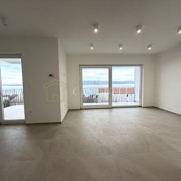 Novi Vinodolski, Smokvica – novogradnja s pogledom na more