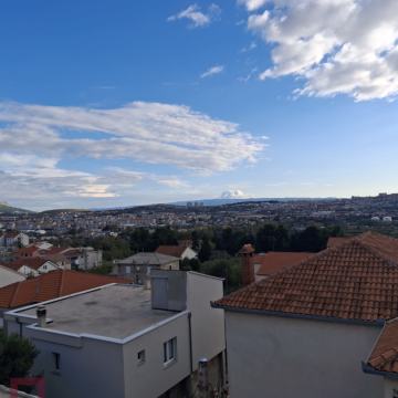 Solin, kuća sa dva  stana po 80 m2