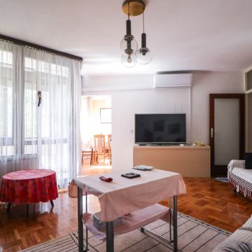 ŠPANSKO, 4-SOBAN STAN ZA SMJEŠTAJ STRANIH RADNIKA***BEZ PROVIZIJE***