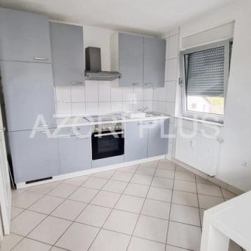 Špansko- prodaja stana u zgradi 89 m2 -2. kat+vanjsko parkirno mjesto