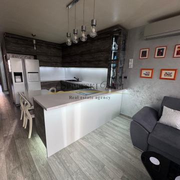 SPLIT 3-NOVOUREĐEN STAN 66M2-PRODAJA