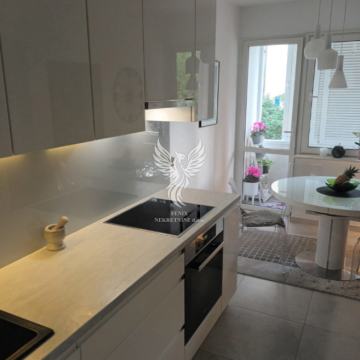 Split, Bačvice, odličan 2s + db stan