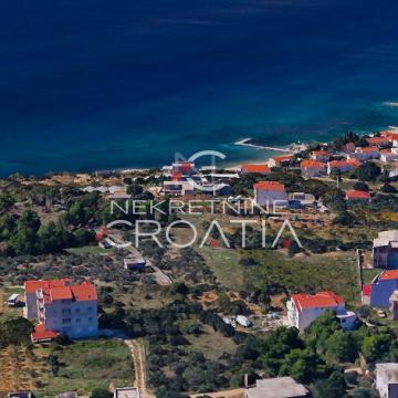 PRILIKA: Split, Podstrana, građevinsko zemljište!