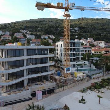 Luksuzni apartman Aniko B22 - prvi red do mora