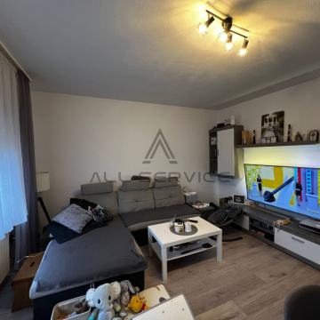 2S+DB, 3 Terase + Dvorište i 2VPM + garaža, Velika Gorica