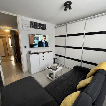 Stan 3 sobni, Zagreb Kruge,Trnje, 74 m2 I Kat