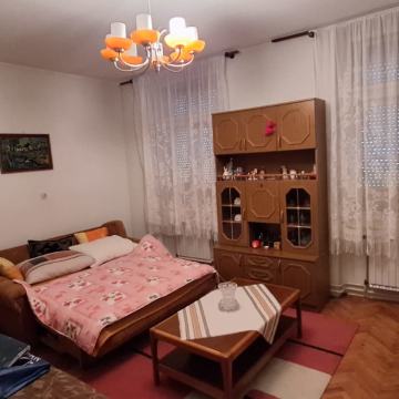 STAN 40M2 POVOLJNO