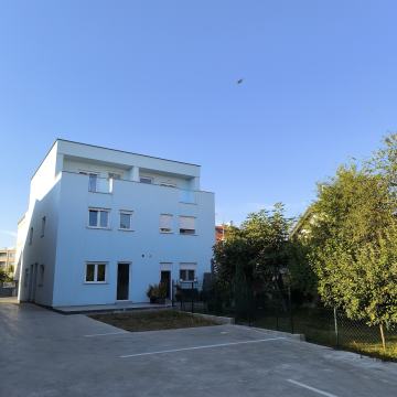 Bjelovar, Frankopanska, 94 m2, troetažni stan, NOVOGRADNJA, PRILIKA!