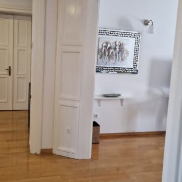 Stan centar kod Sheratona 145 m2-BEZ PROVIZIJE ZA KUPCA