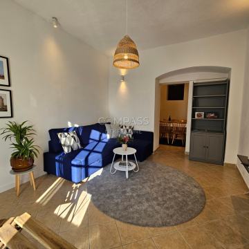 Stan u centru, Kaštel Lukšić, 54.00 m2 - DUGOROČNO