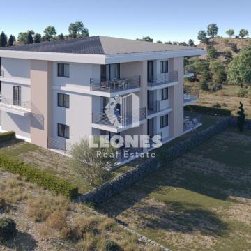 Stan s liftom u novogradnji u okolici Buja, Kaštel