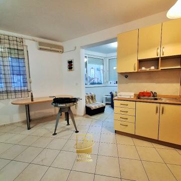 Pakoštane, dvosobni apartman 41 m2 u prizemlju, 400 metara od mora