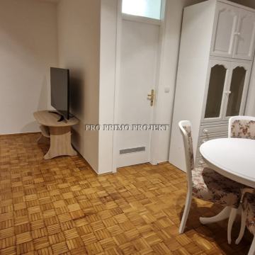 STAN POLJANICE, ZAGREB 45 m² 2 kat + SPREMIŠTE 2 m² ODLIČNA LOKACIJA