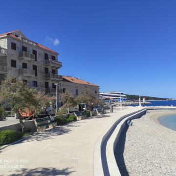 Stan:Otok Brac/Postira,jednosoban35m2,novogr.NA PLAZI!!!136.000 E